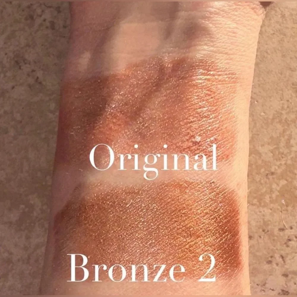 ✨ Moochie Bronzing Serum Stick